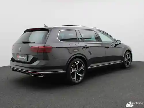 VW Passat Variant GTE 2021