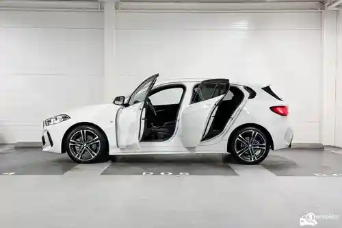 BMW 118i 2024