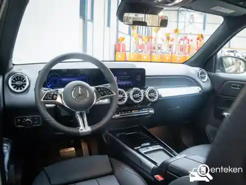 Mercedes-Benz EQB 250+ 2024