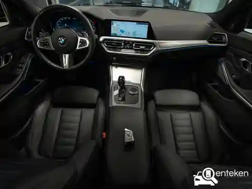 BMW 330e 2021