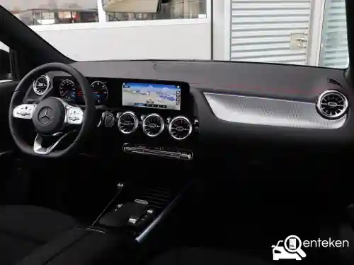 Mercedes-Benz EQA 250+ 2024