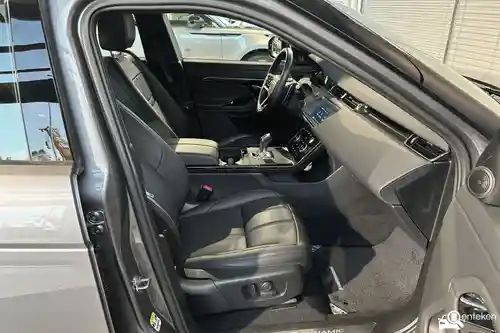 Land Rover Range Rover Evoque P300e 2024