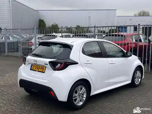 Mazda 2 Hybrid 2024