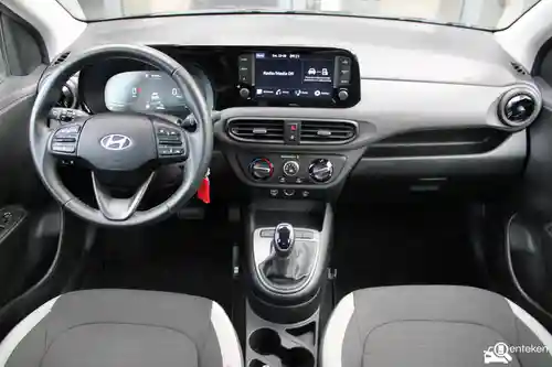 Hyundai i10 1.0 2024