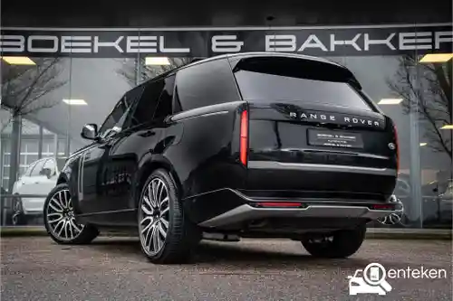 Land Rover Range Rover P440e 2023