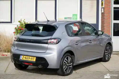 Peugeot 208 1.2 PureTech 100 2023
