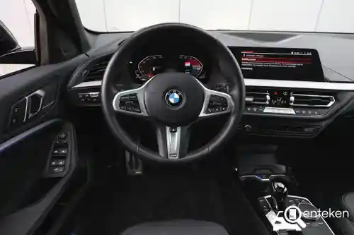 BMW 118i 2024