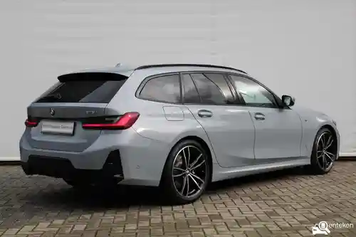 BMW 318i Touring 2024