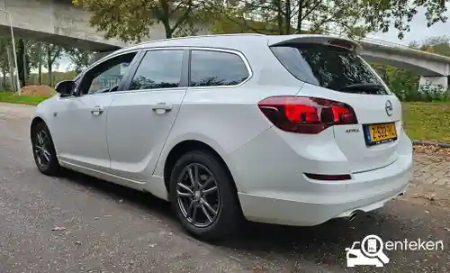 Opel Astra Sports Tourer 1.4 Turbo 2012
