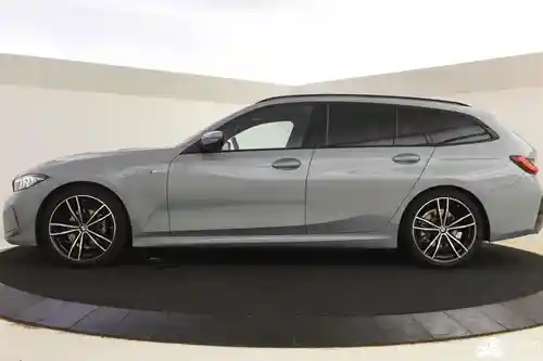 BMW 318i Touring 2024