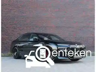 BMW M760e 2023