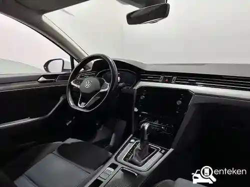 VW Passat Variant GTE 2020