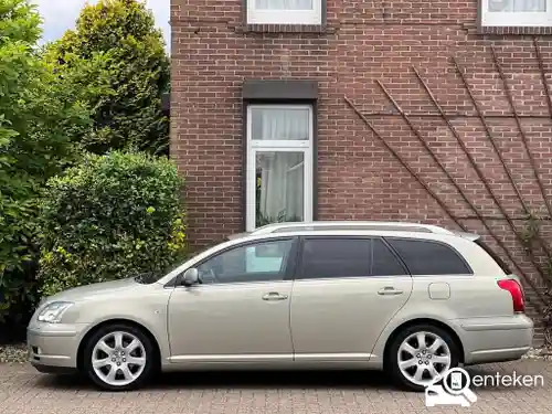 Toyota Avensis 2.4 2005