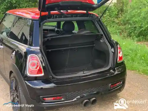 MINI  John Cooper Works 2010