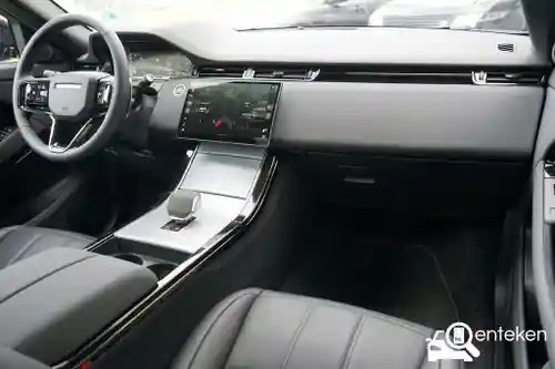 Land Rover Range Rover Evoque P300e 2024