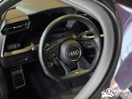 Audi RS3  2023