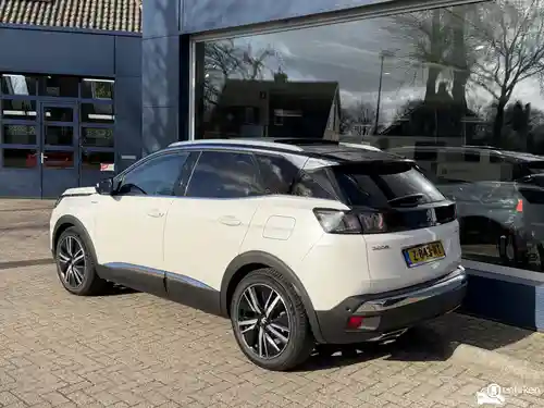 Peugeot 3008 1.6 HYBRID 225 2023