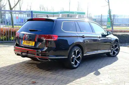 VW Passat Variant GTE 2021