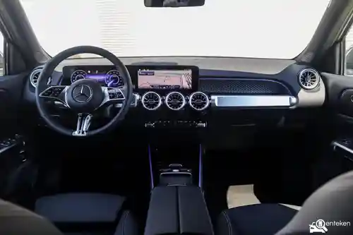 Mercedes-Benz EQB 250+ 2024