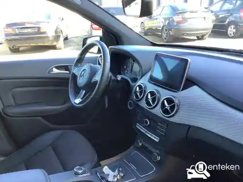 Mercedes-Benz B 180 2015