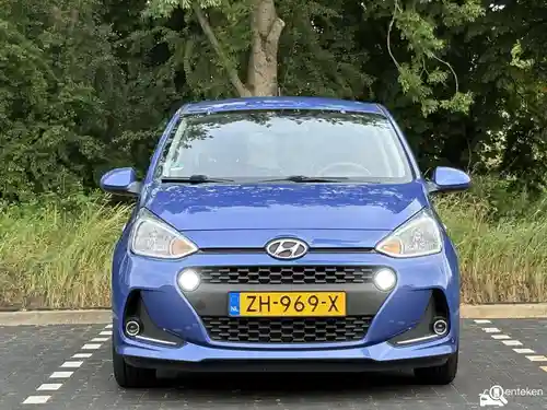 Hyundai i10 1.0 blue 2019