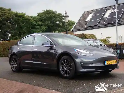 Tesla Model 3 Standard Range Plus 2019