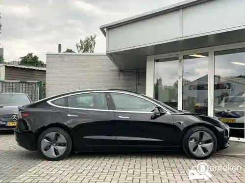 Tesla Model 3 Standard Range Plus 2019