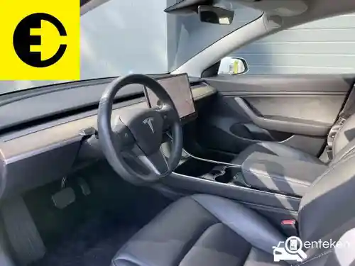 Tesla Model 3 Standard Range Plus 2019