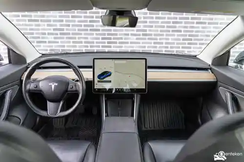 Tesla Model 3 Standard Range Plus 2019