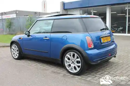 MINI  One 2006