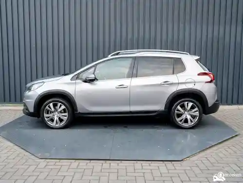 Peugeot 2008 1.2 PureTech 130 2019