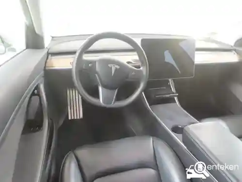 Tesla Model 3 Standard Range Plus 2019