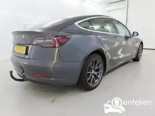 Tesla Model 3 Standard Range Plus 2019