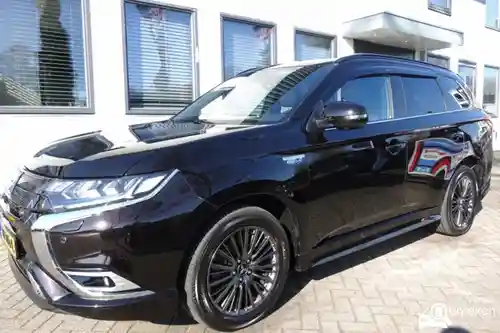 Mitsubishi Outlander 2.4 Plug-In Hybrid 2019