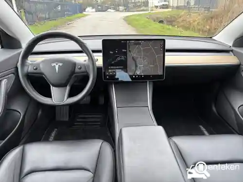 Tesla Model 3 Standard Range Plus 2019